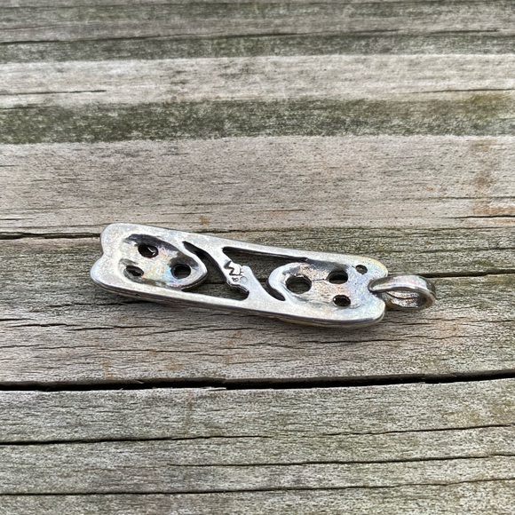 Crannogh Pendant .925 Sterling Silver Scottish Pictish pendant Made in USA - Picture 9 of 9